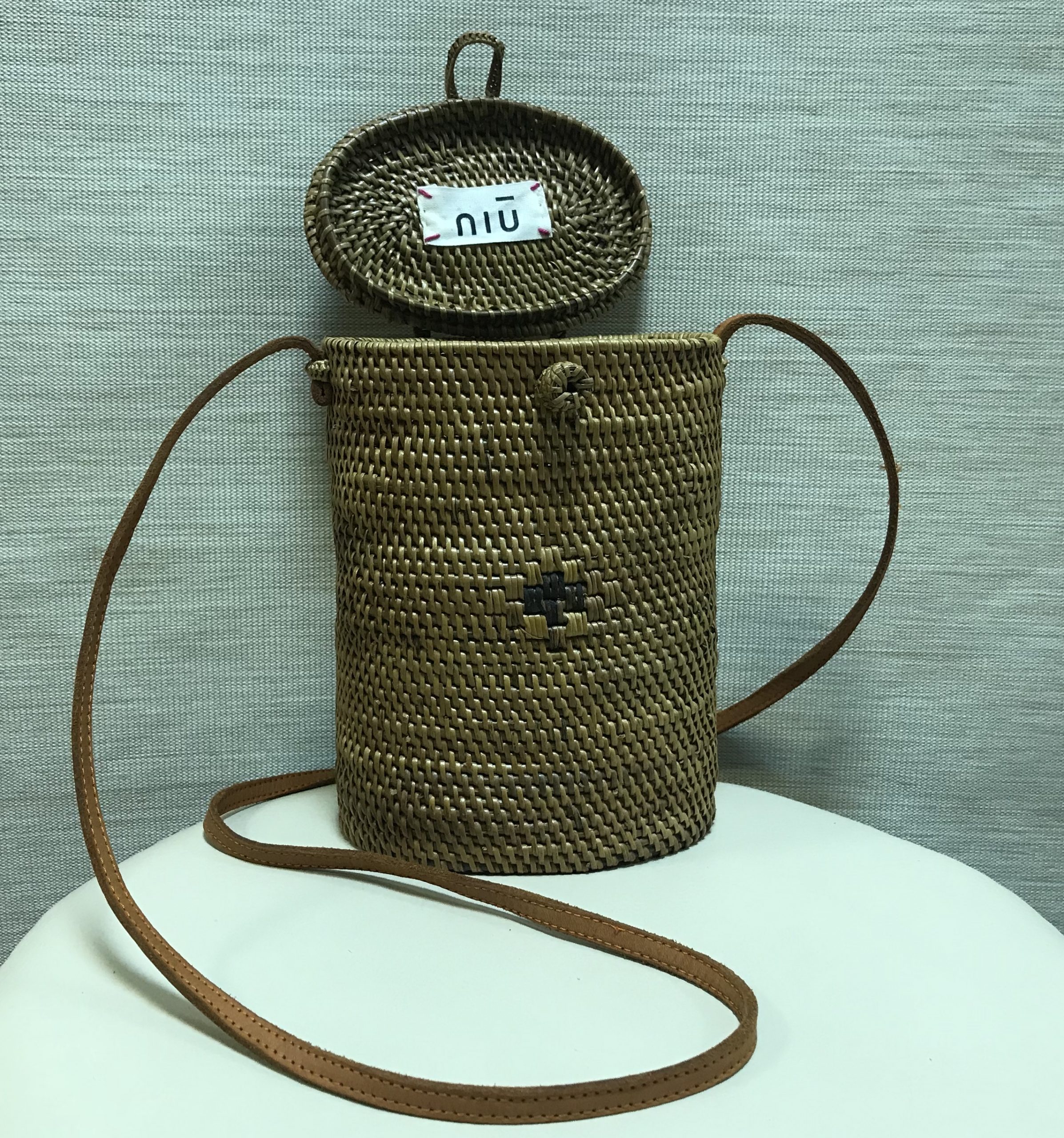 Декоративная сумка из соломки-кузовок Nui